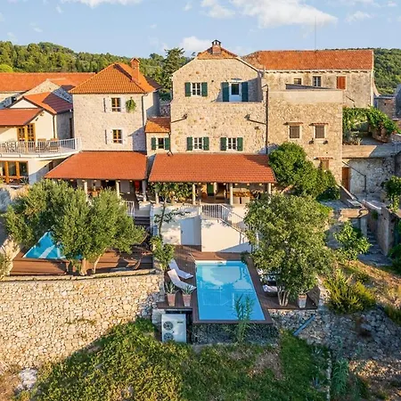 Ante Villa